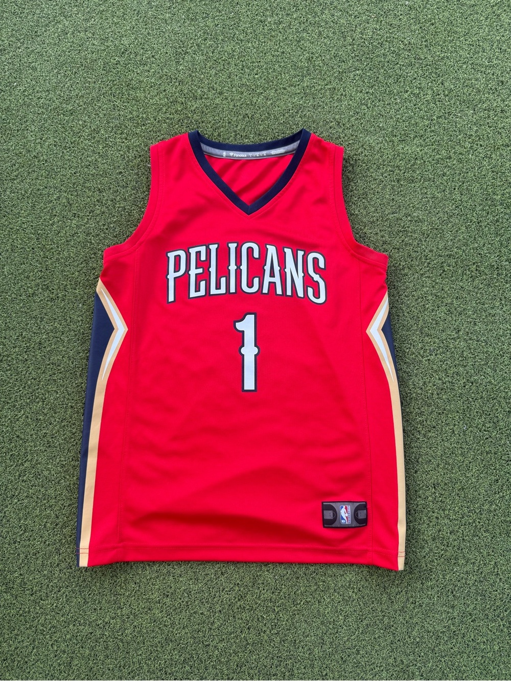 RARE MODERN ATHLETIC SPORTY NBA FANATICS NEW ORLEAN PELICANS ZION JERSEY
